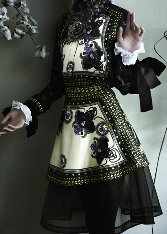 &#8220;Master Class&#8221; by Mario Testino featuring fashion by Givenchy for Vogue UK August 2011