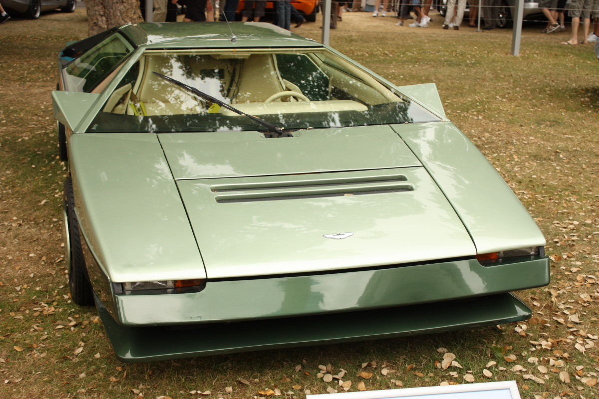 Kahblog • 1980 Aston Martin Bulldog concept