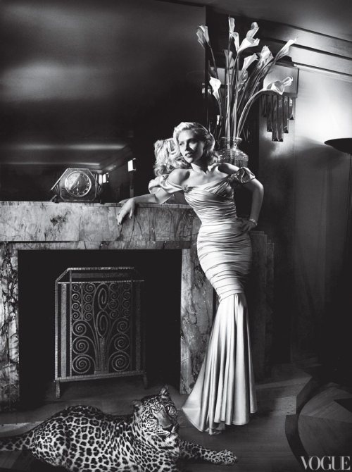 Scarlett Johansson photographed by Mario Testino for Vogue US May 2012