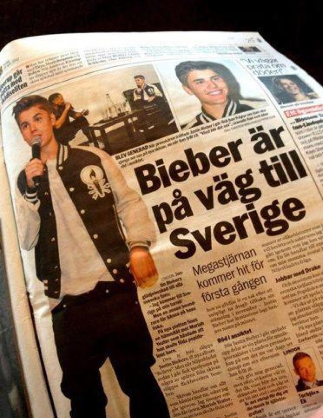 Justin will be going to Sweden this tour. Universal Sweden flew out to London to meet Justin and listen to his upcoming album “Believe”. They asked if he was thinking of coming to Sweden anytime soon and he replied “we’ve seen a lot of swedish fans on twitter and we’ve noticed it. Sweden will be included on the tour