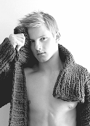  Alexander Ludwig omg im dying he's so gorgeous okay this is enough im 