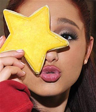 Ariana Grande Icons like reblog if you use xx