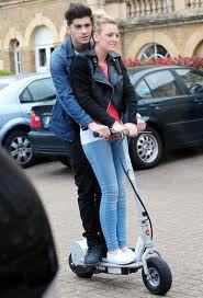 Zayn hangs out with Perrie... ♥