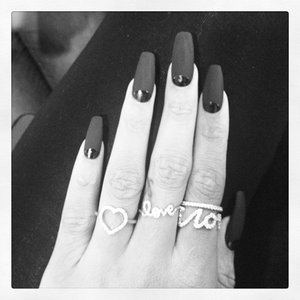 blossomluv  asked:
Hey do you know where any of these rings of hers are from, particularly the heart one? I&#8217;m referring to the black and white photo of her hand on her instagram captioned &#8216;All black errthang #manicurrrr&#8217; and she&#8217;s wearing longg black nails before her Idol performance

 rebelious-and-flower asked:
Do you know where did she buy that ‘love’ ring? :)



Answer:
No, we don&#8217;t have any information at the moment, we&#8217;ll look out for it.