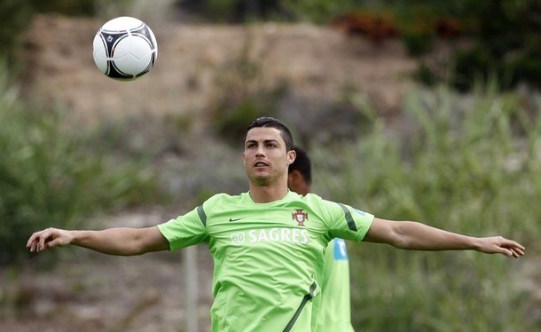 Training 29.05.2012.(via Photo from Reuters Pictures)