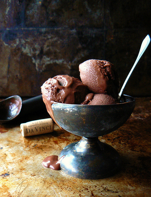 elorablue:

Cioccolato Cabernet Gelato by The Brooklyn Ragazza ( Cathi Iannone) on Flickr.
