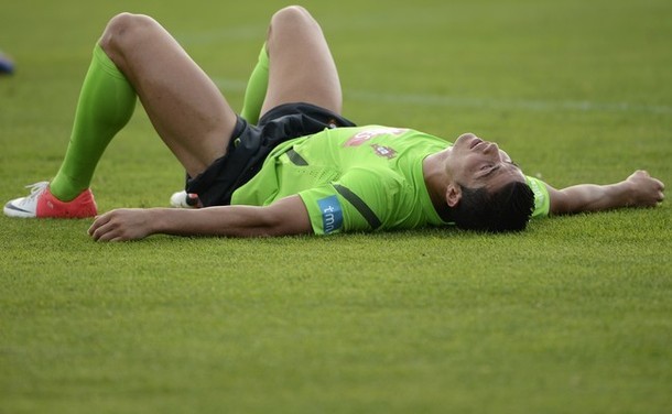 Training was soooooooo exhausting.
Training 31.05.2012(via Photo from Getty Images)