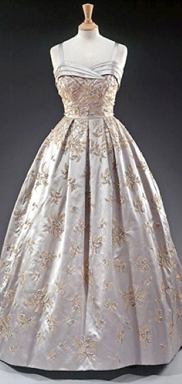 Dress Worn by Queen Elizabeth II Visiting President Dwight Eisenhower at the White House Hardy Amies, 1957
