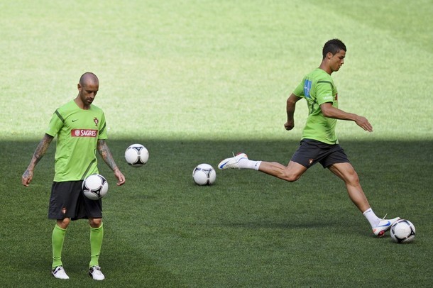  Last training in Lisbon before travelling to Poland, 04.06.2012(via Photo from Getty Images)