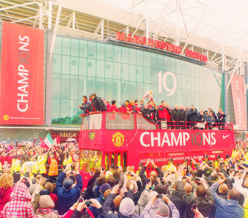 
30/100 photos of Manchester United.

