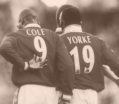 
34/100 photos of Manchester United.
