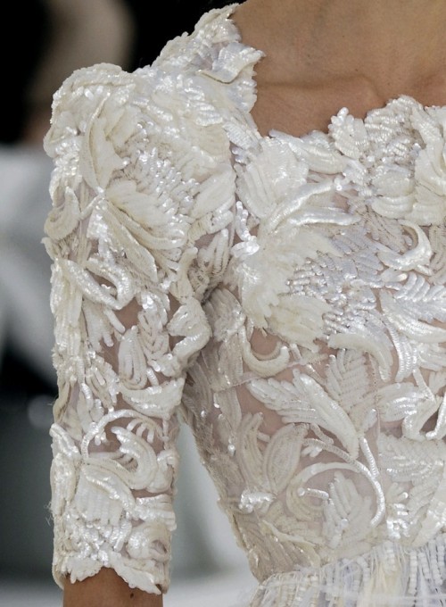 Just Lovely    wink-smile-pout:  Chanel Couture Spring 06 