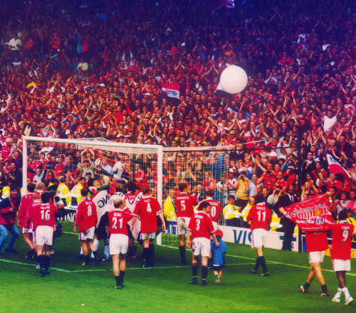 
46/100 photos of Manchester United.
