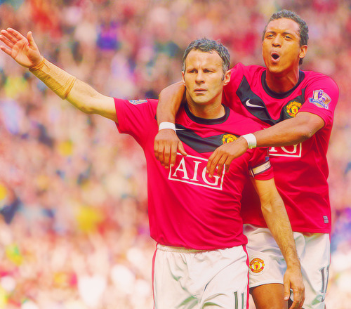 
56/100 photos of Manchester United.
