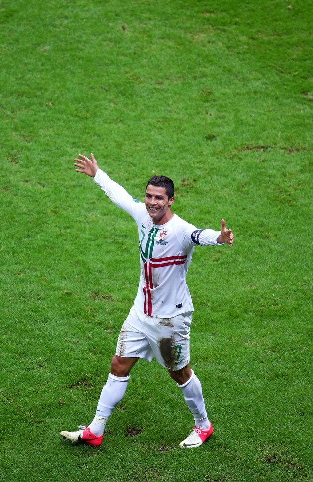 Yes!
EURO 2012&#160;1/4 final Portugal vs. Czech Republic 1:0, 21.06.2012(via Euro 2012 Photos | Pictures - Yahoo! Eurosport UK)