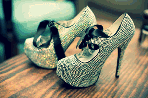 silverturnstogold: Sapatos!