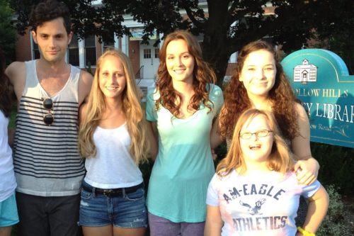 
AllieBoronow: Guys omg @andilr, Joanna, and I just met Leighton Meester and Penn Badgely  (July 9)
