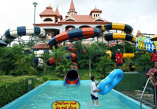 tumblr m6ymwtDQVF1qi23vmo1 500 Top 10 Water Theme Parks in the World