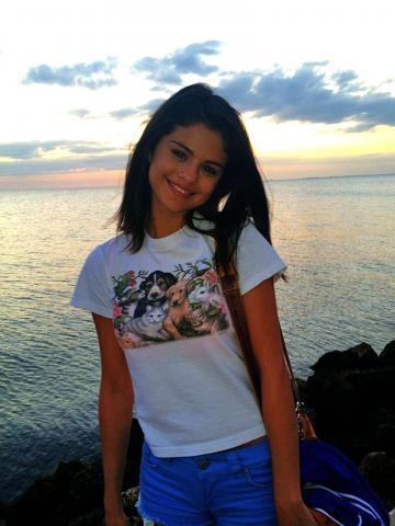 Selena on the set of Spring Breakers 