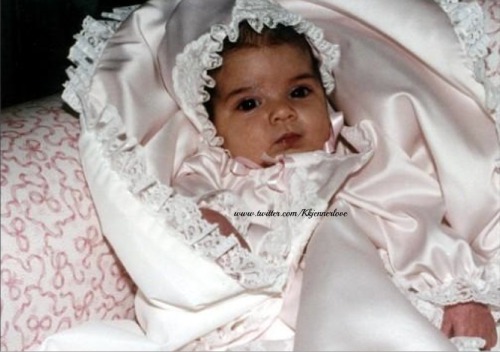 kendallandkyliejennerlove:

Baby Kendall &lt;3
