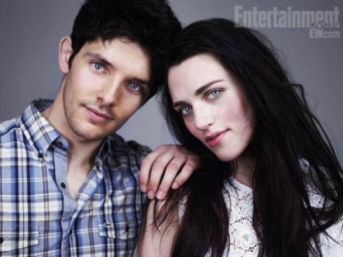 
Merlin&#8217;s Colin Morgan and Katie McGrath pose for Entertainment Weekly at ‪#SDCC‬
