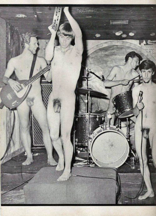 Naked Rock Band 121