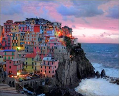 Dusk settling over the Cinque Terre in Italy—a pastel city by the sea. And in case you find yourself in the Italian Riviera, here’s 36 Hours in the Cinque Terre, courtesy of the New York Times.
Via: Another Mag