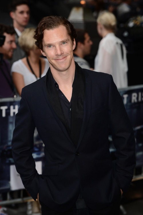 high res, Benedict Cumberbatch at TDKR premiere.