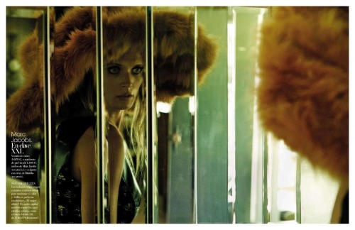 Malgosia in Marc Jacobs for Vogue Spain August 2012.