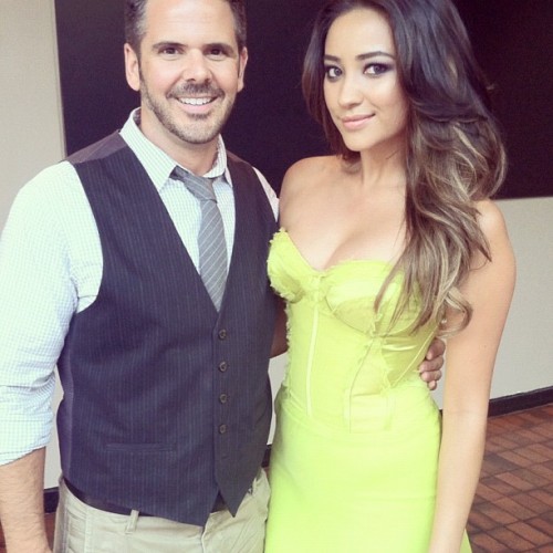 Shay Mitchell and her Manager  at the 2012 teen choice awards :)