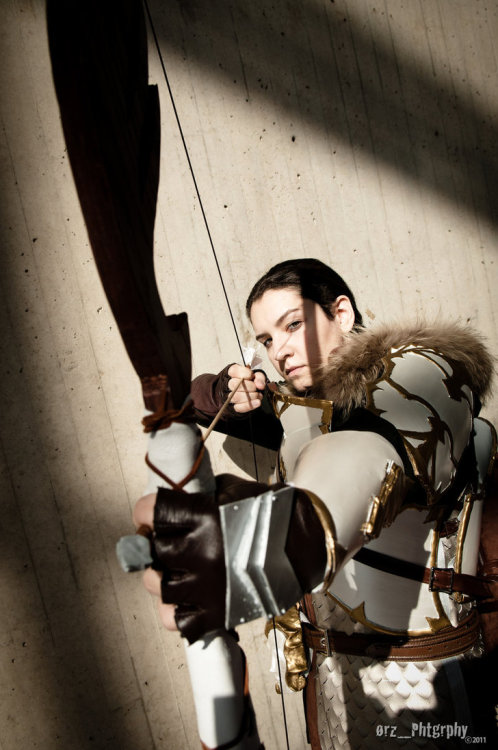 fuckyeahbiowarecosplay:

Sebastian Vael from Dragon Age II

Cosplayer: urbanberber
Photographer: sonikku10


CCCC: Thanks for the feature! &lt;3  I can&#8217;t wait to fix this costume up!