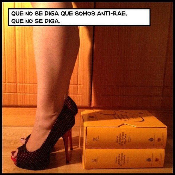 Que no se diga que en @minimatiz somos anti-RAE. Que no se diga.  (Taken with Instagram)