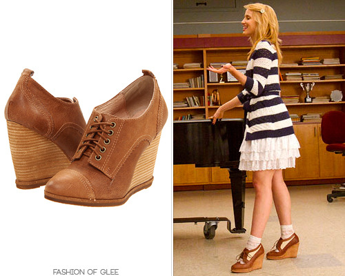 LOOK FOR LESS:
Brogue wedges aren&#8217;t easy to come by, but these Aldo shoes are not only super similar to Quinn&#8217;s, but a cool 45% off!
Aldo Eikner Wedges - $54.99
The Real Look: Rag &amp; Bone wedges