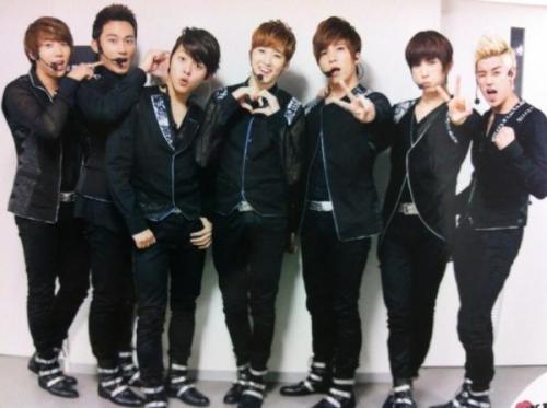 Limited U-KISS photo that’s sold at A-Nation~