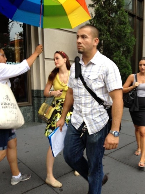 
LipstickCatwalk: Gossip girl filming in Columbus Circle..I adore you Leighton Meester. (August 10)
