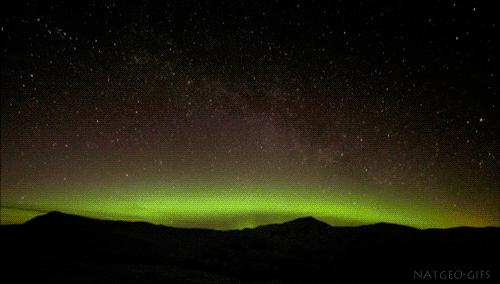 Resultado de imagem para aurora boreal gif