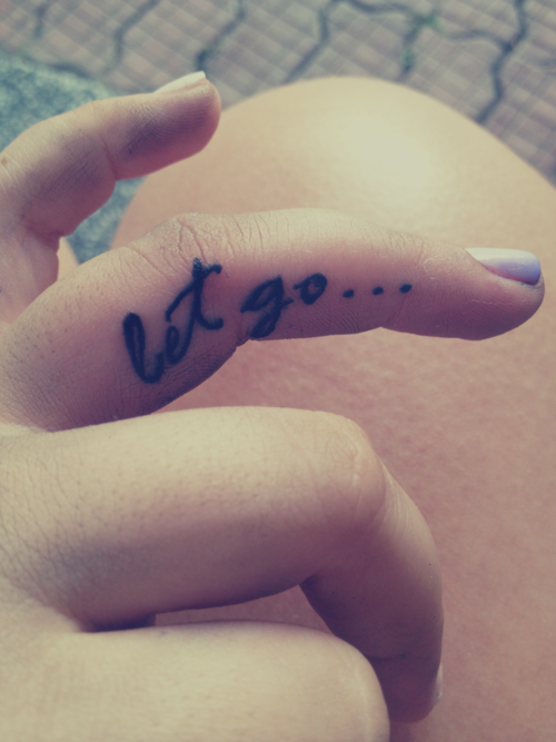 My first finger tattoo :) i just got it yesterday