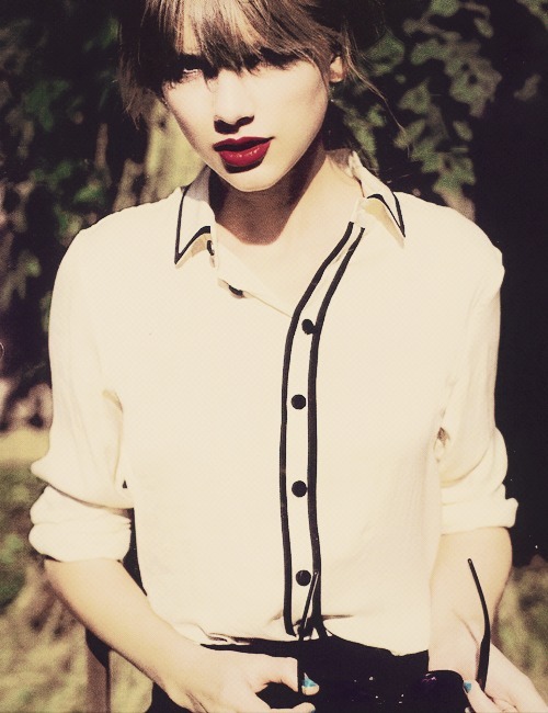 Taylor Swift - &#8216;Red&#8217; Photoshoot.