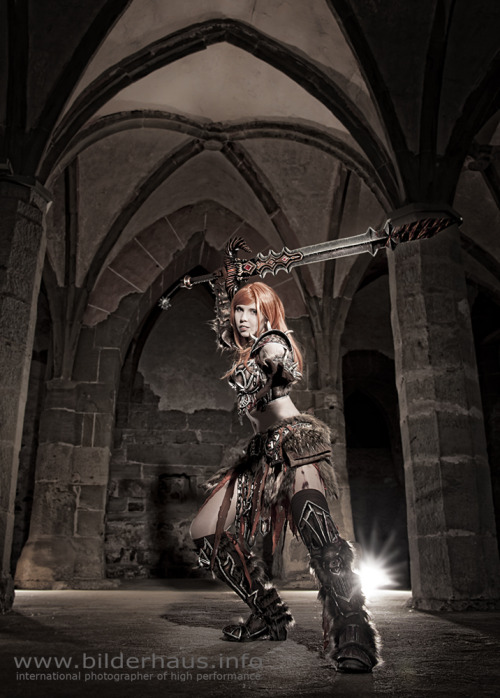 Towards the Hell by ~Ghostship
My Barbarian from Diablo III, based on the artwork of Wei Wang
Photo by BilderHaus,