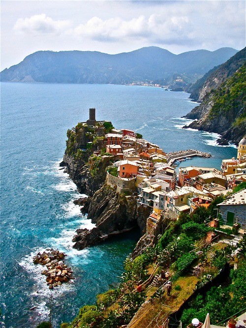 archiphile:

village in vernazza italy | more old architecture
