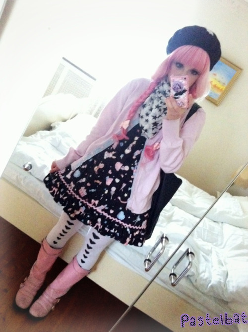 Todays outfit (∩&#8222;◕◞౪◟◕)⊃━☆+ ﾟ .+ .ﾟ.ﾟ｡ ﾟ ｡. +ﾟ