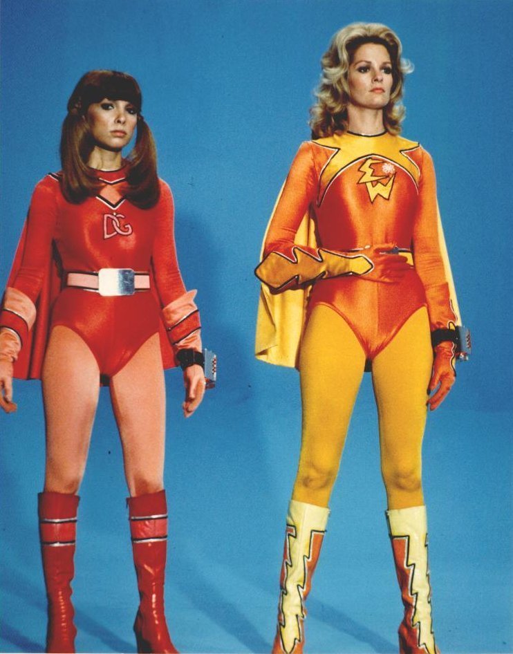 browsethestacks:

The Krofft Supershow (1976)

Electra Woman (Deidre Hall) And Dyna Girl (Judy Strangis)