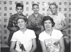 Twitcam  Direction on My Life Has Swag     Gossip Paul  One Direction Twitcam   9 5 12