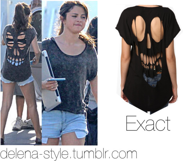 Selena носил эту вершину на множество «кормить собаку. Она не носила черные, но одна она носила (коричневый) уже продан.