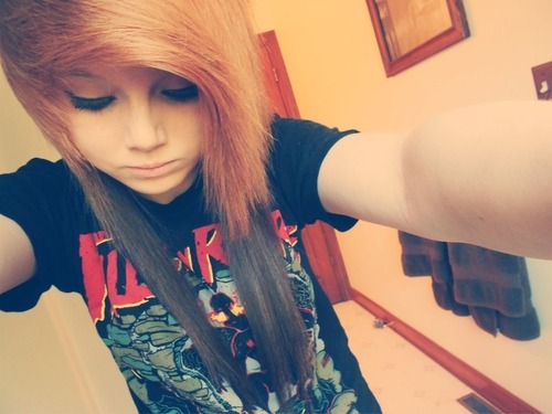 Cute Tumblr Girl with Brown Hair