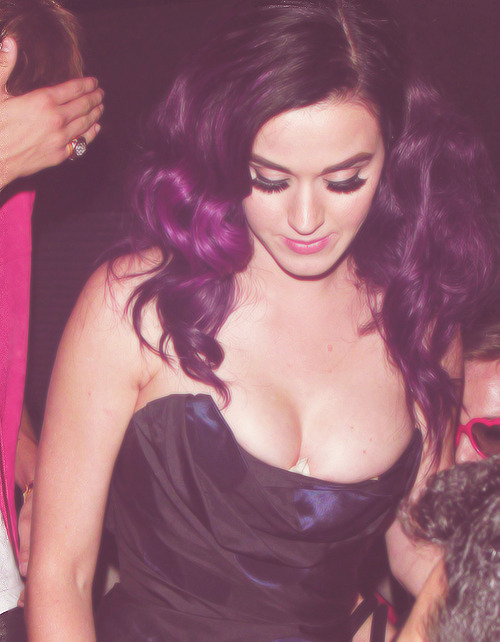 beyonce purple hair