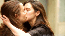 Lesbians Kissing Gif 2