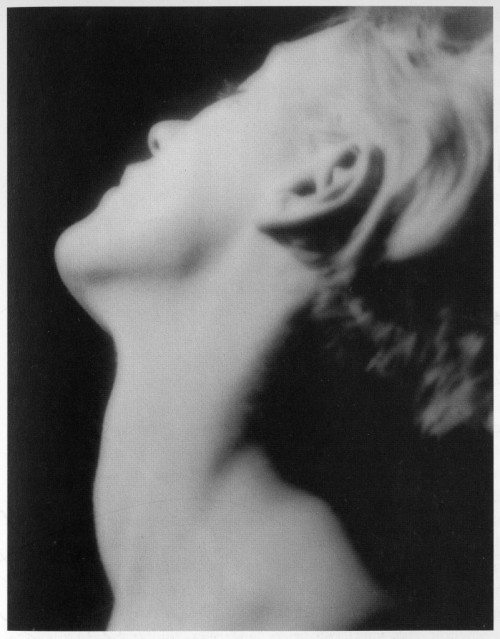 oldfilmsflicker:

Neck by Man Ray
