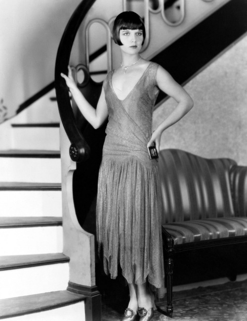 ricksginjoint:

When I went to Hollywood in 1927, the girls were wearing lumpy sweaters and skirts… I was wearing sleek suits and half naked beaded gowns and piles and piles of furs - Louise Brooks
