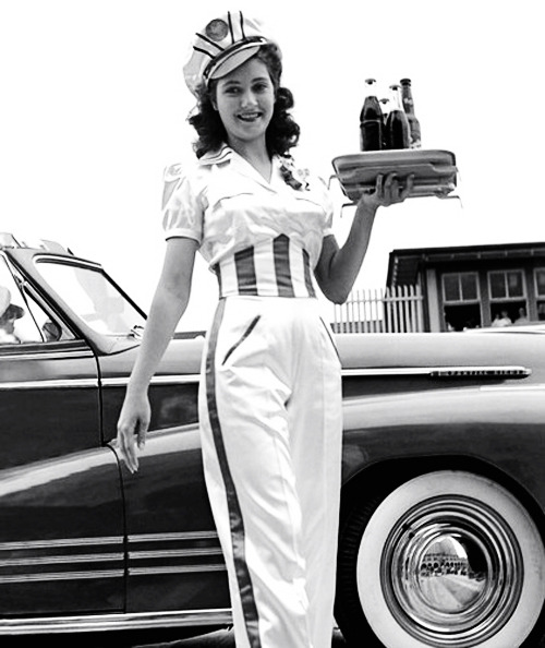 vintagegal:

1950’s car hop
